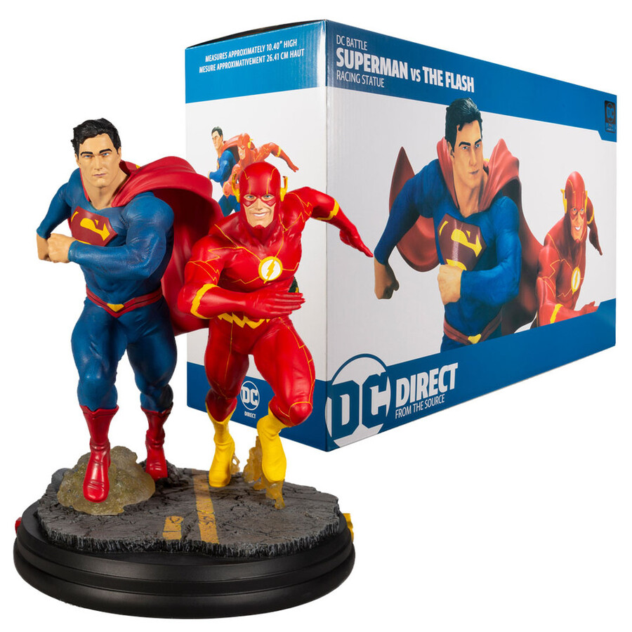 statue en résine de combat superman contre flash dc