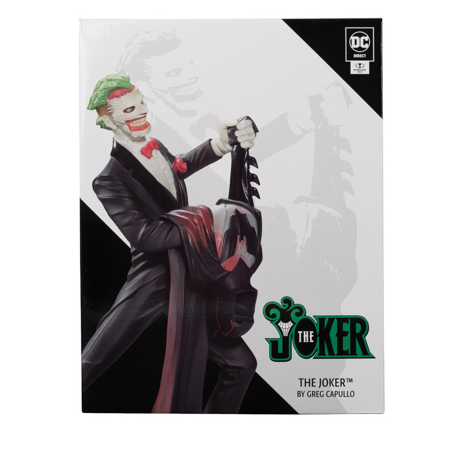 statue en résine du joker et de batman par greg capullo dc designer series