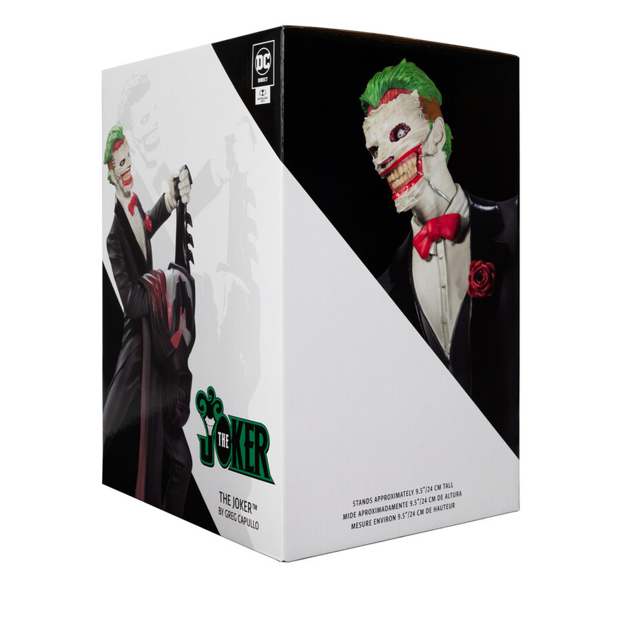 statue en résine du joker et de batman par greg capullo dc designer series