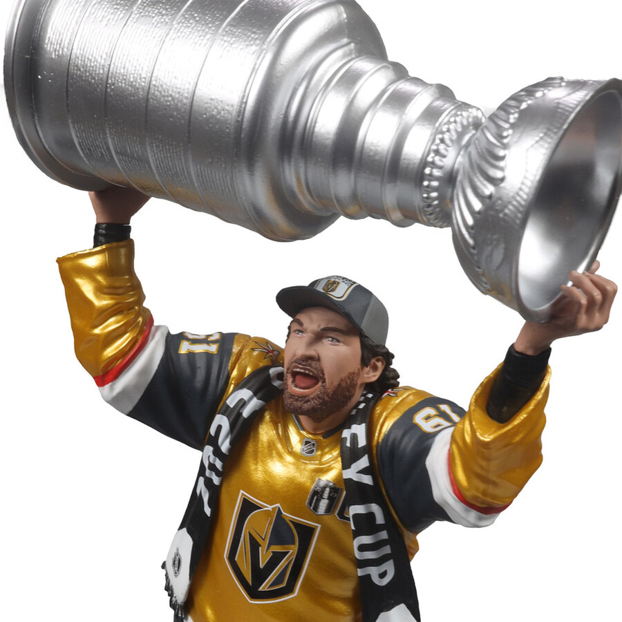 figurine mark stone avec la coupe stanley golden knights de vegas nhl 7 pouces - sélection sportive mcfarlane