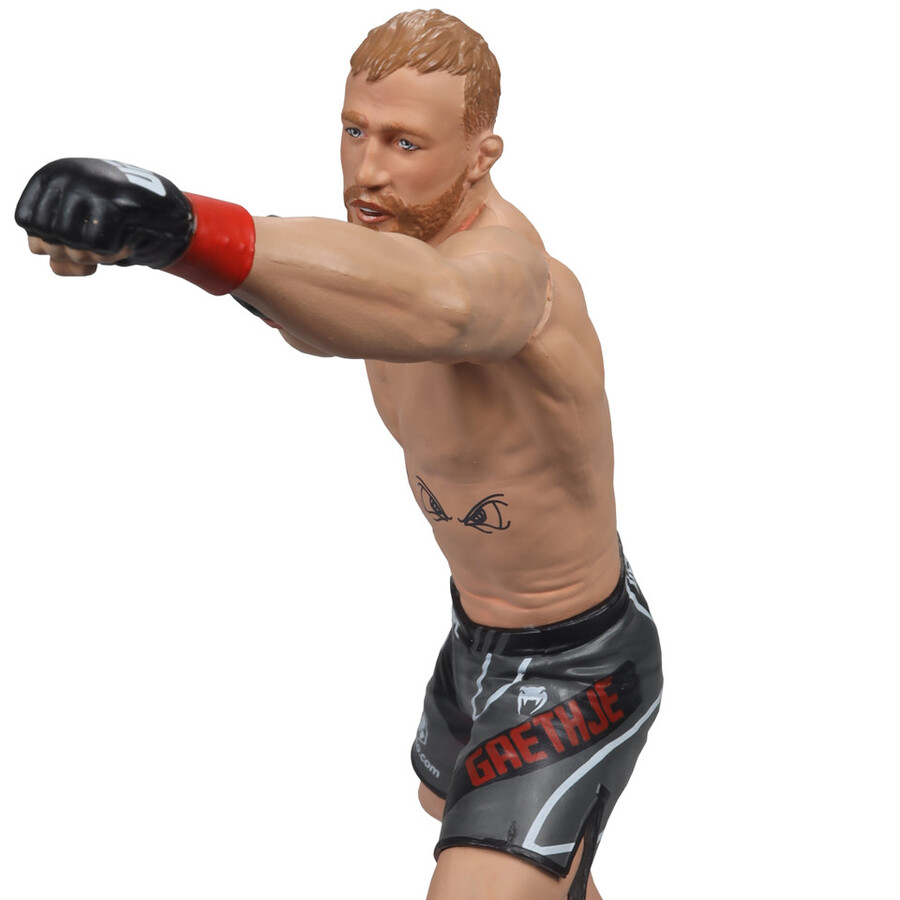 lot de 2 figurines justin gaethje ufc chase 7 standard et platine - sélection sportive mcfarlane